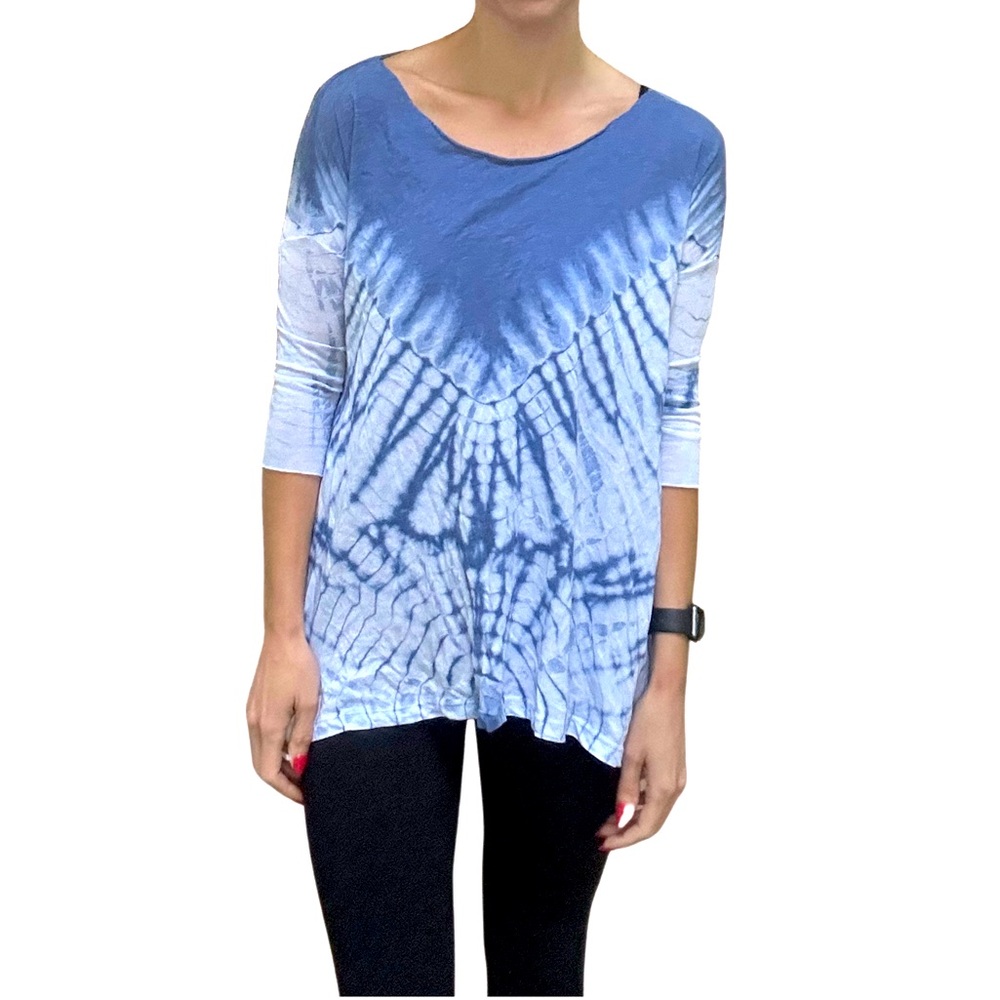 We The Free. Light Blue Tie Dye 3/4 Sleeve Top